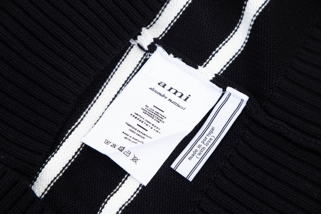 2026 AMI PARIS  Unisex  Sweater
